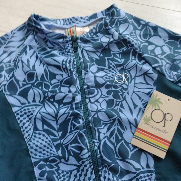 Ocean Pacific NEW Long Sleeve Rashguard Swimsuit - Picture 2 of 11
